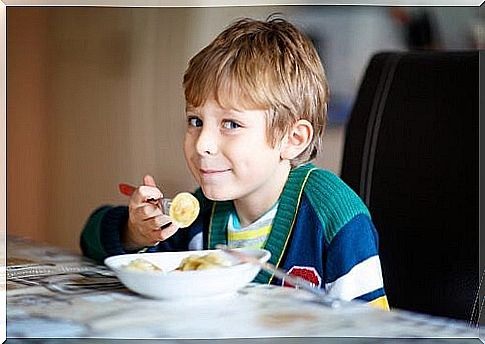 key children eat alone 