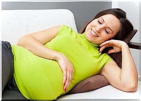 Reasons to talk to your baby during pregnancy