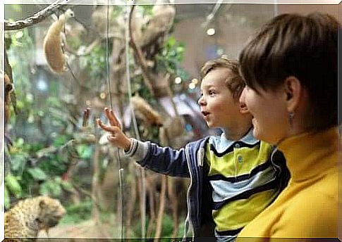 A mother and a child in a museum