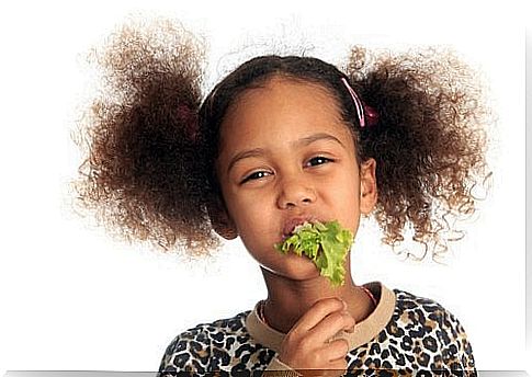 girl eating salad