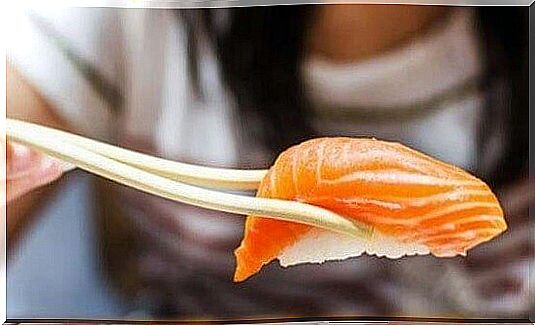 sushi with salmon